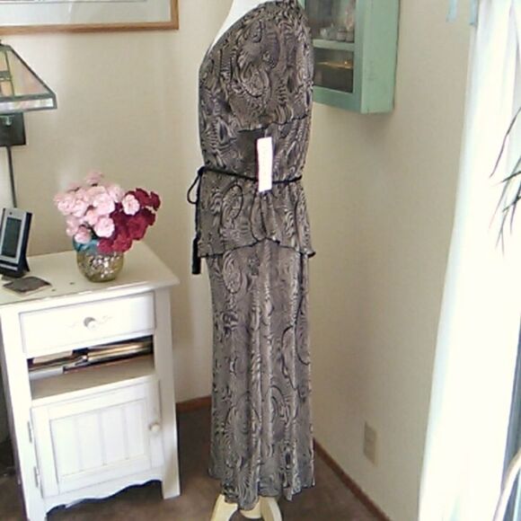 NWT Connected Apparel Midi Dress - Picture 6 of 13